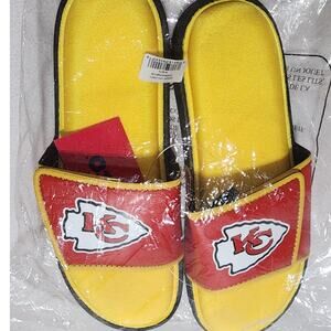 Kansas city chiefs foco slippers size medium 9/10